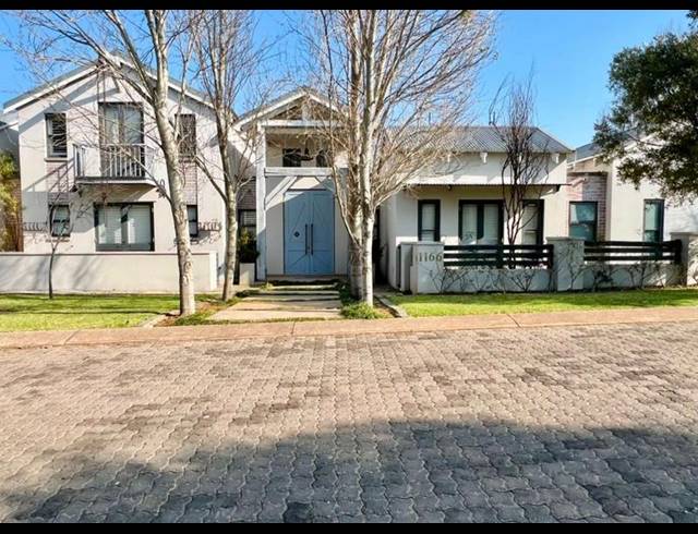 5 BEDROOM PROPERTY TO RENT IN COPPERLEAF ESTATE